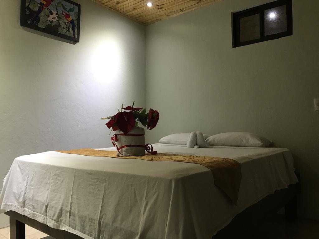 Manuel Antonio Hostel Resort Kültér fotó