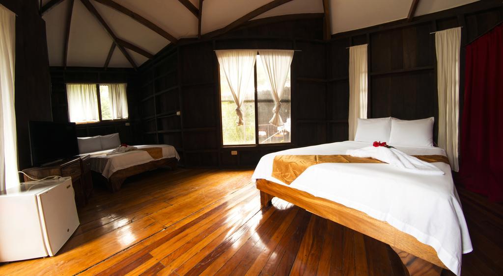 Manuel Antonio Hostel Resort Kültér fotó