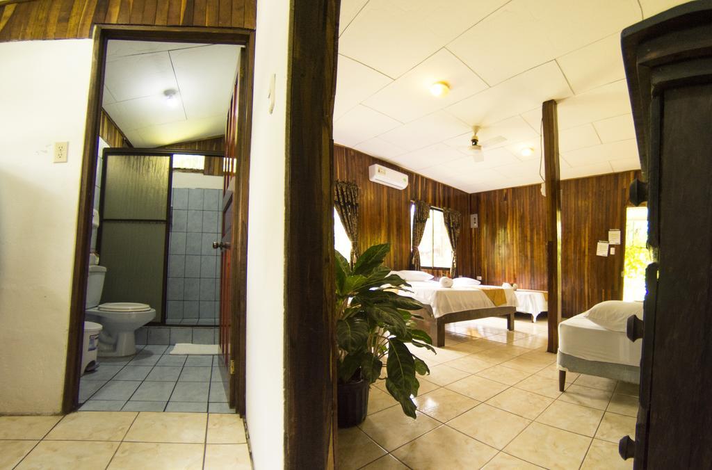 Manuel Antonio Hostel Resort Kültér fotó