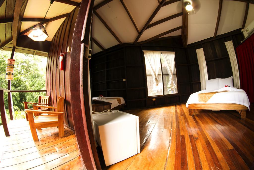 Manuel Antonio Hostel Resort Kültér fotó