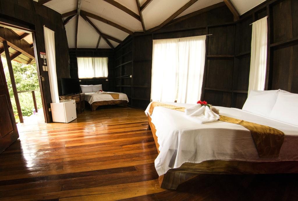 Manuel Antonio Hostel Resort Kültér fotó