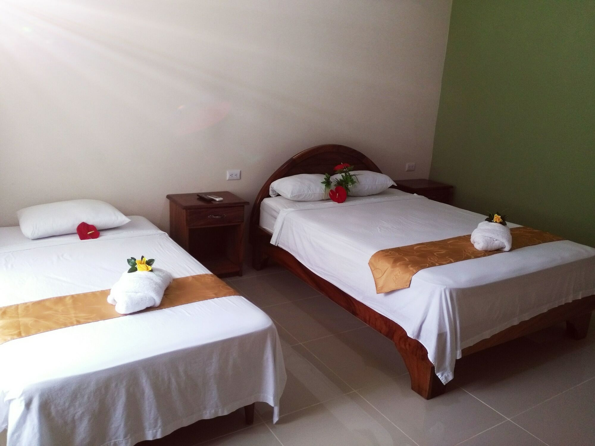 Manuel Antonio Hostel Resort Kültér fotó